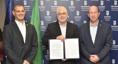 (L-R) Shaul Shashua, a member of the Friends of the Technion in Brazil, Technion President Prof. Uri Sivan and Technion Vice President for External Relations and Resource Development Prof. Alon Wolf