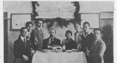 In the photo: The first class of architects – seated in the center: Zipporah Neufeld (the Technion's first female student) alongside the legendary lecturer Prof. Alexander Baerwald. Courtesy of the Yehoshua Nessyahu Technion Historical Archive